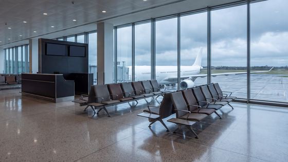 airport-gate-wide