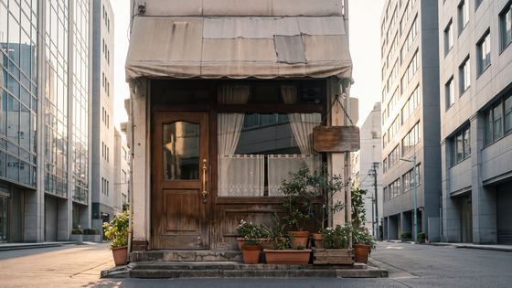 cafe-exterior-wide