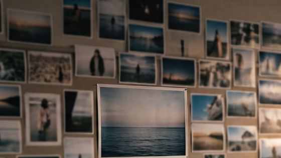 clubroom-photo-wall